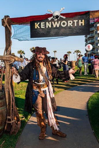 Gallery photo 2 of Jonathan Kaplan as Jack Sparrow