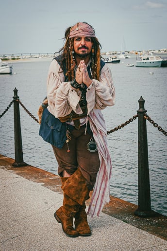 Gallery photo 9 of Jonathan Kaplan as Jack Sparrow