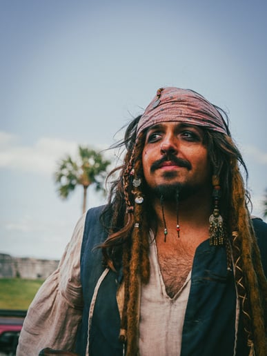 Gallery photo 7 of Jonathan Kaplan as Jack Sparrow