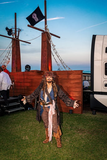 Gallery photo 5 of Jonathan Kaplan as Jack Sparrow