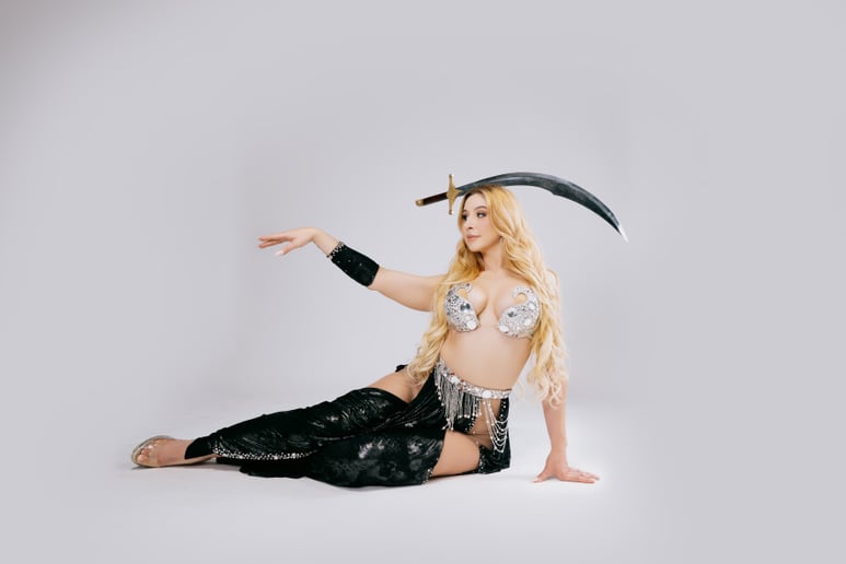 Gallery photo 15 of Kareema Bellydance