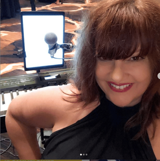 Gallery photo 7 of Karen Michaels, Las Vegas Singing Pianist