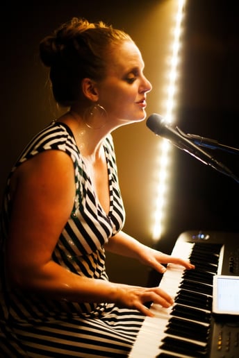 Gallery photo 7 of Kari Smith Music