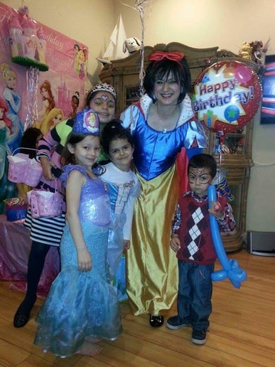 Gallery photo 2 of Kate - The Clown