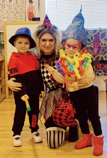 Gallery photo 4 of Kate - The Clown