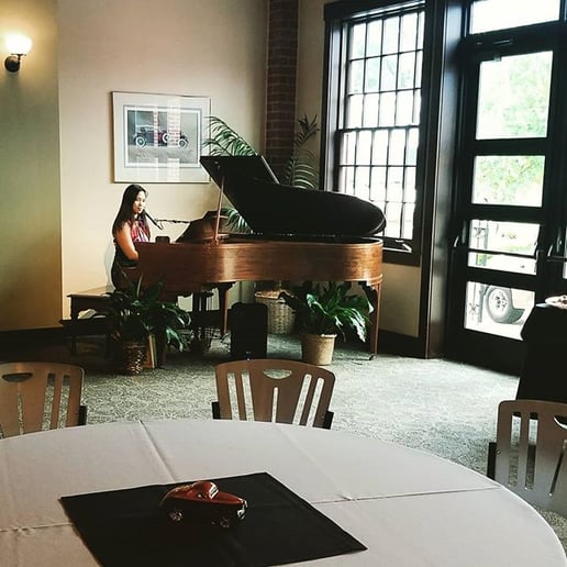 Gallery photo 3 of Kai on the Keys, Singing Pianist