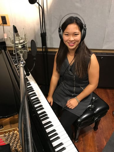 Gallery photo 4 of Kai on the Keys, Singing Pianist