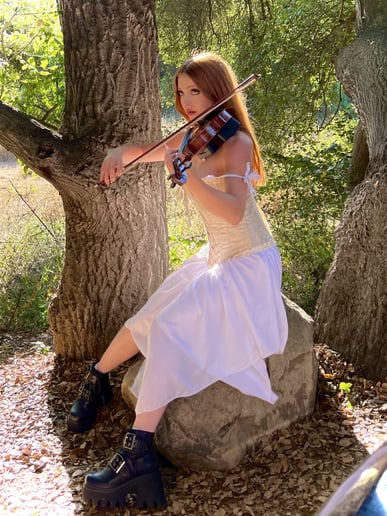 Gallery photo 1 of Katie Keen Violin