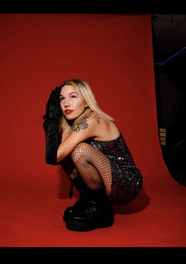 Gallery photo 4 of Katt Rardi