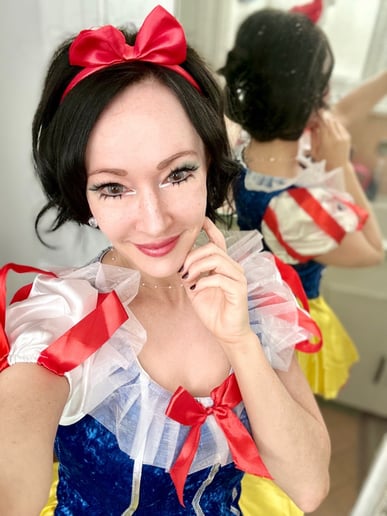 Gallery photo 29 of Katy Mikelle