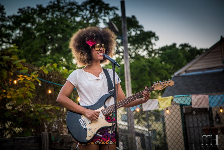 Gallery photo 1 of Kaya Nicole Ensemble