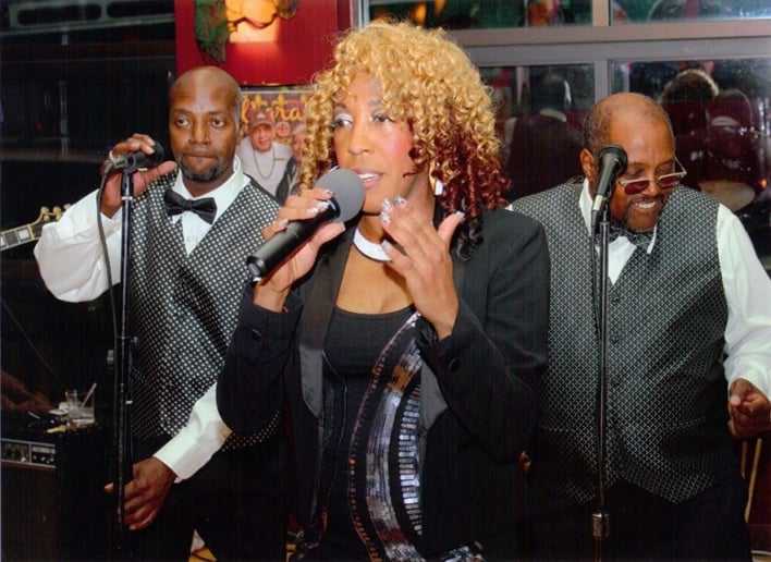 Gallery photo 1 of KC Galaxy Show Band with DJ (Jeep)