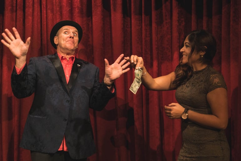 Gallery photo 6 of Lady Sarah & Keith Fields - The Magic Soiree