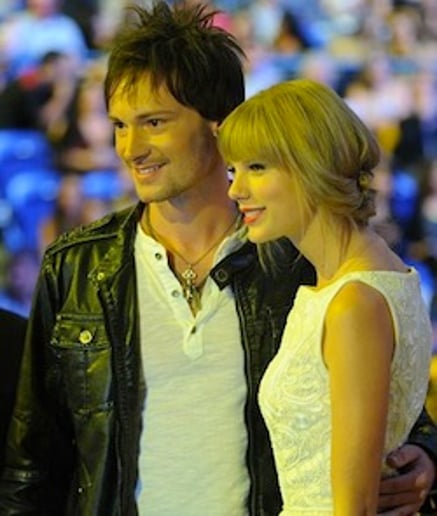 Gallery photo 2 of Keith Urban & Ed Sheeran Countrified!