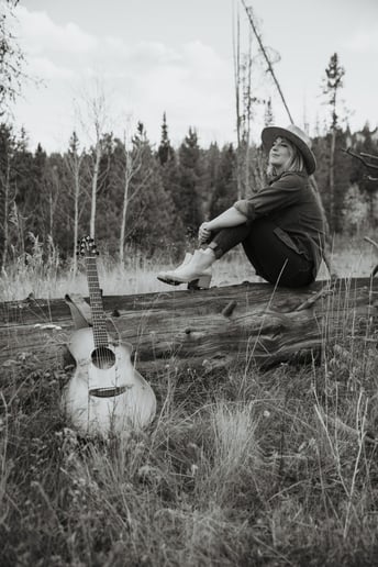 Gallery photo 3 of KelLee Carlile