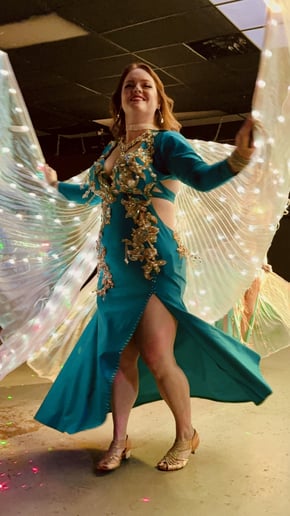 Gallery photo 3 of Kelli Belly Dancer