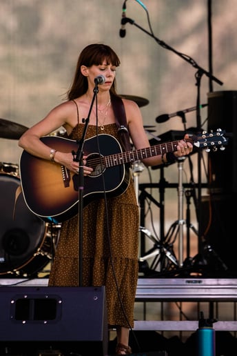 Gallery photo 9 of Kelli Moyle