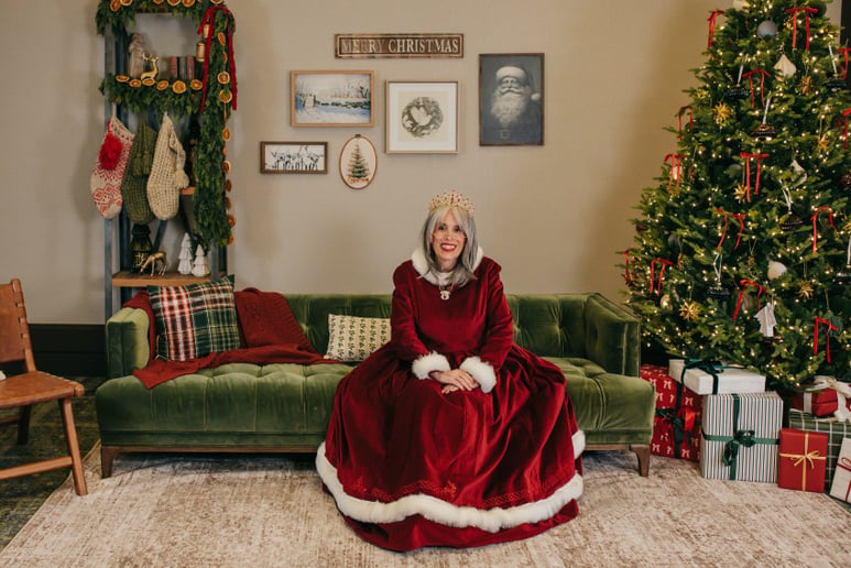 Gallery photo 1 of Kelly Claus