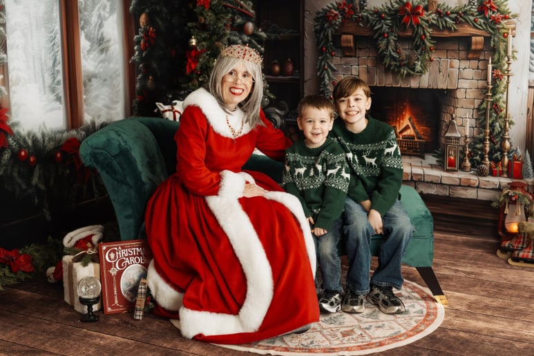 Gallery photo 2 of Kelly Claus