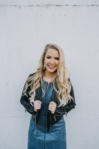 Gallery photo 4 of Kelly Collette