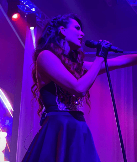 Gallery photo 2 of Kelly Joyner Live