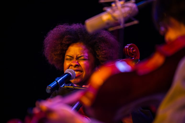 Gallery photo 2 of Kely Pinheiro – Cellist | Singer