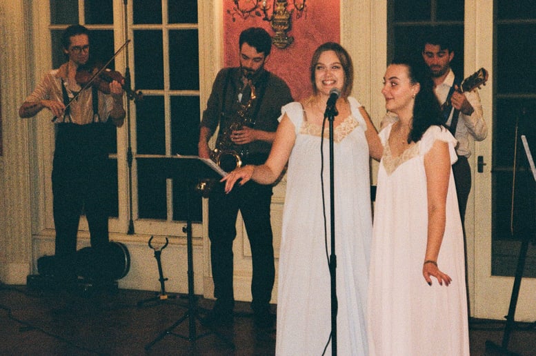 Gallery photo 4 of Kendra Perry Performance