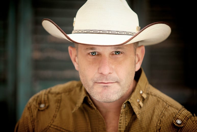 Gallery photo 1 of Kenny Ray Horton