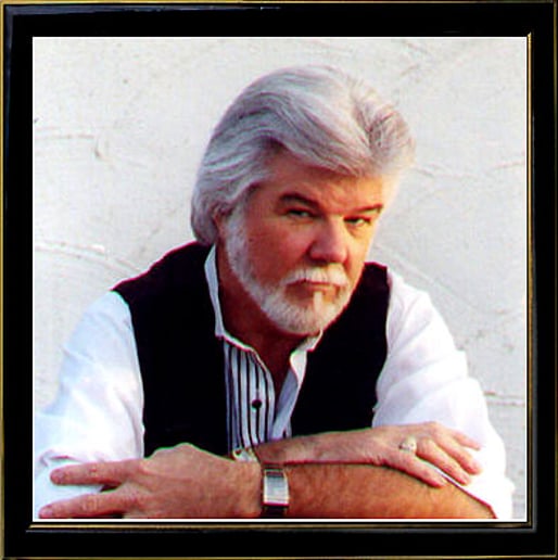 Gallery photo 4 of Ronnie Allen as Kenny Rogers