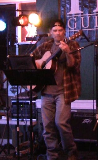 Gallery photo 5 of Kenny Holcomb