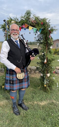 Gallery photo 2 of Kevin Angus - Bagpiping