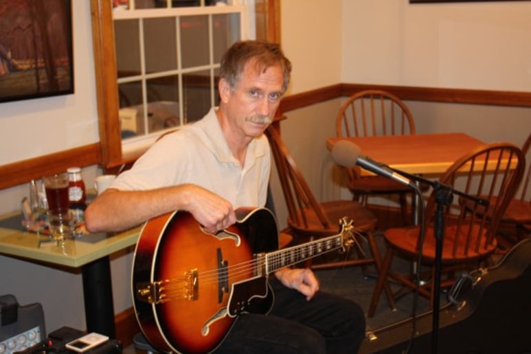 Gallery photo 4 of Kevin Jones & iBand