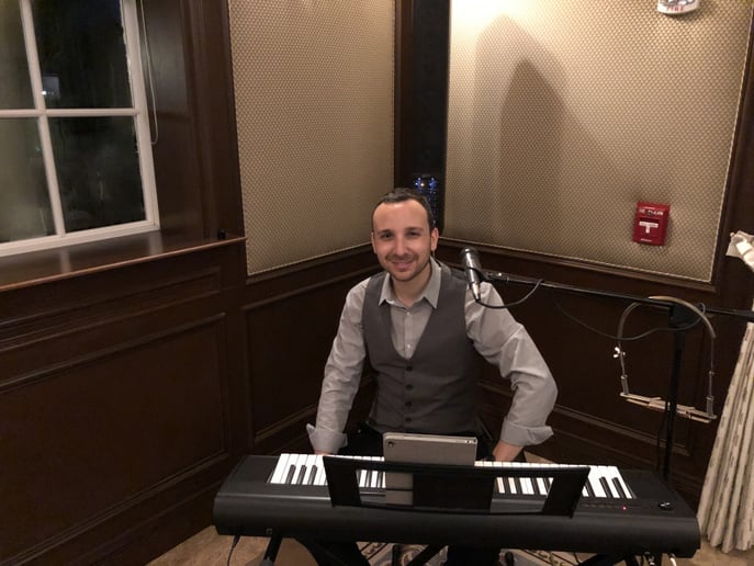 Gallery photo 11 of Kevin Laurence - Pianist, Singer & Entertainer