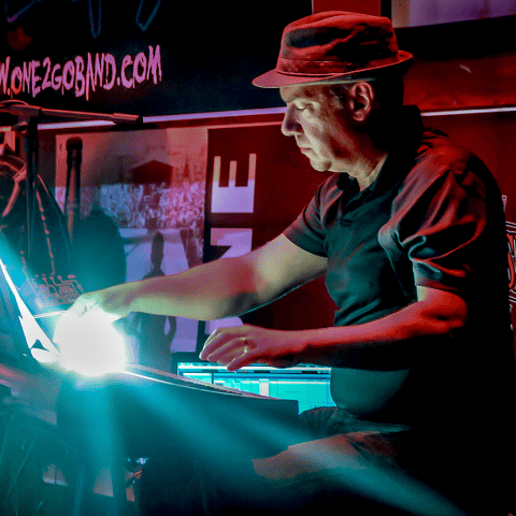 Gallery photo 6 of Kevin Robinson - Piano and Keys