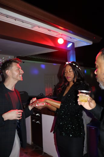 Gallery photo 7 of Kevin Warren Illusionist