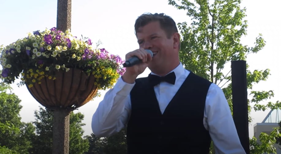 Gallery photo 2 of Kevin Wills, Vocalist - Jazz Standards