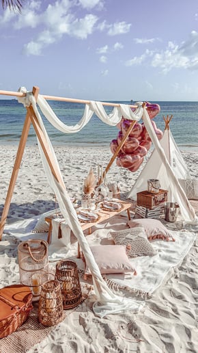 Gallery photo 2 of Key West Picnic