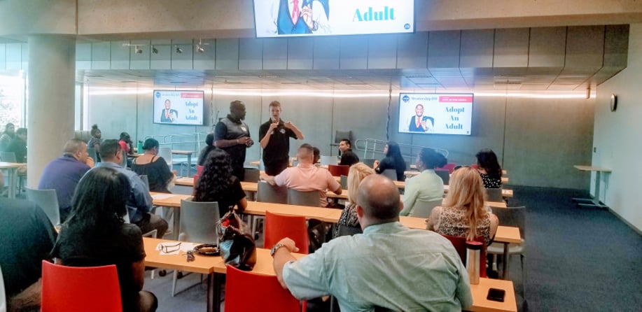 Gallery photo 10 of Keynote Speaker|Corporate Trainer