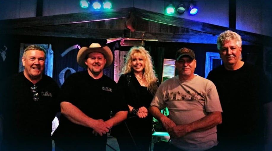 Gallery photo 1 of Kickin Kountry Band