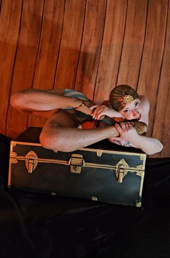 Gallery photo 2 of Kiki Contortion