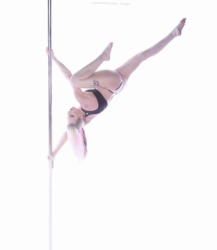 Gallery photo 3 of Kilo Kitty Buhrmaster - Pole Artist