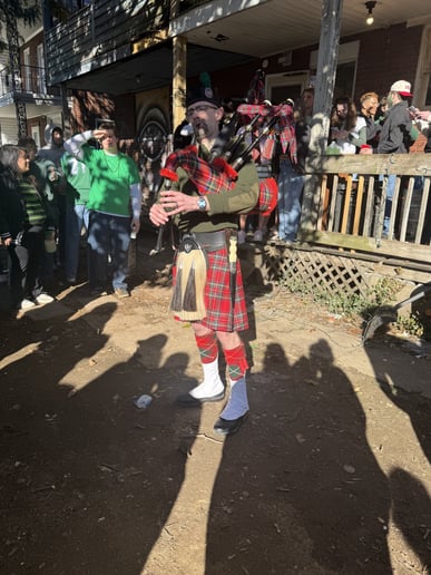 Gallery photo 7 of Kind-Hearted Bagpiper