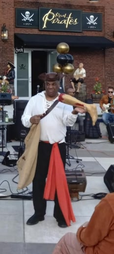Gallery photo 3 of King Serpent Variety Troupe