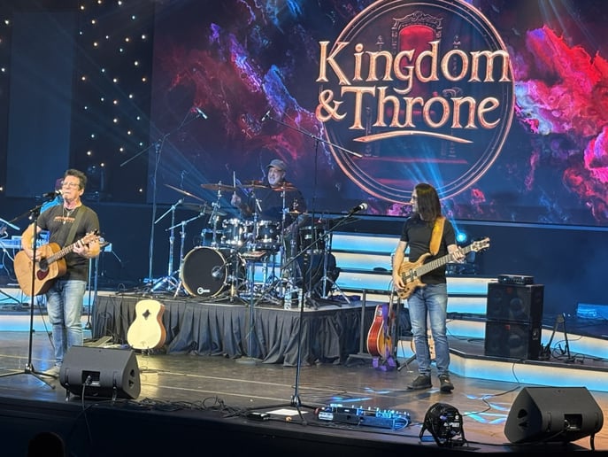 Gallery photo 3 of Kingdom & Throne