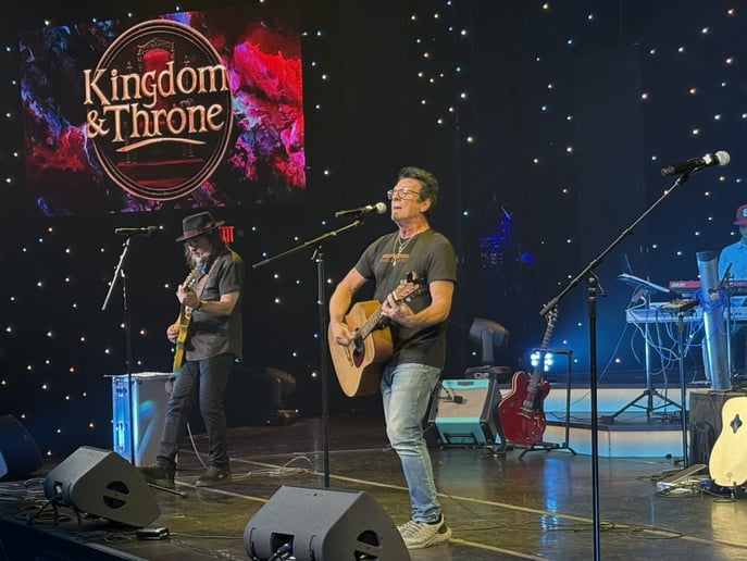 Gallery photo 4 of Kingdom & Throne