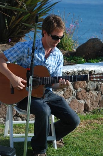 Gallery photo 4 of Kirk Huneycutt Guitarist