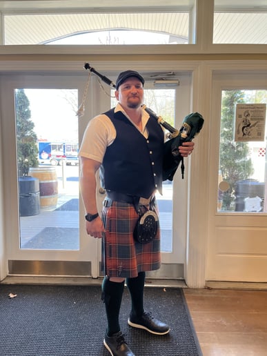 Gallery photo 3 of Kirk the Piper
