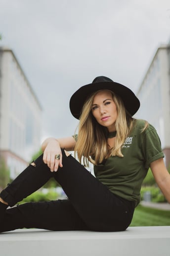 Gallery photo 6 of Kirstie Kraus