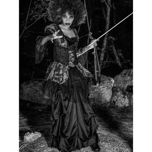 Gallery photo 7 of Kizie The Violist