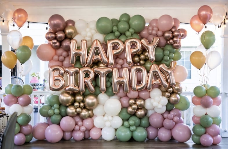 Gallery photo 1 of Knot Your Average Balloons